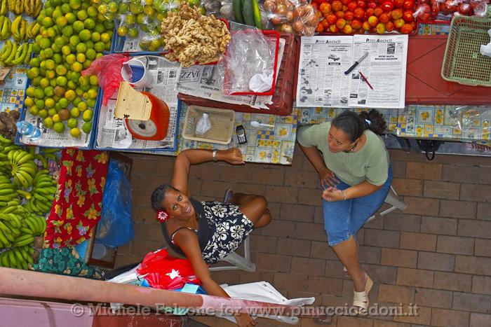Papeete Market, Tahiti, French Polynesia.jpg
